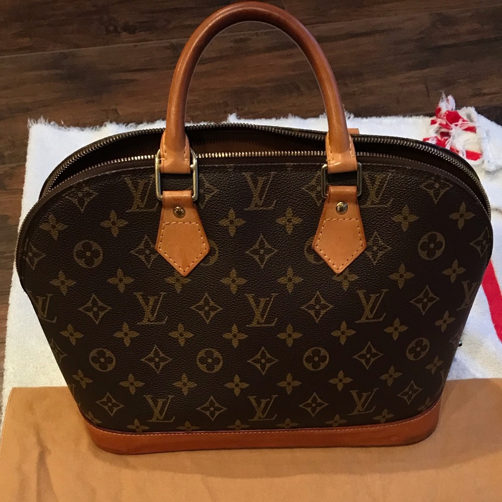 Louis Vuitton Alma PM